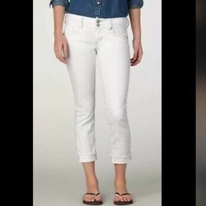 Like new! American Eagle white artist fit jeans